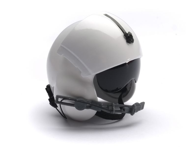 Pilot helmet with visor 1:6