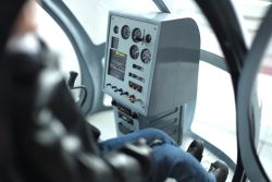 Cockpit med skalainstrumenter, Schweizer 300